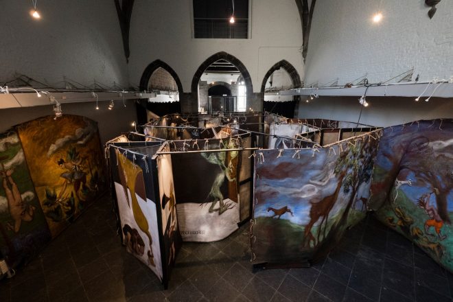 Vue de l’installation déployée à la salle Saint-George, Gérard Garouste